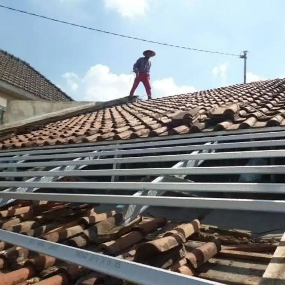 Renovasian atap rumah rangka baja ringan