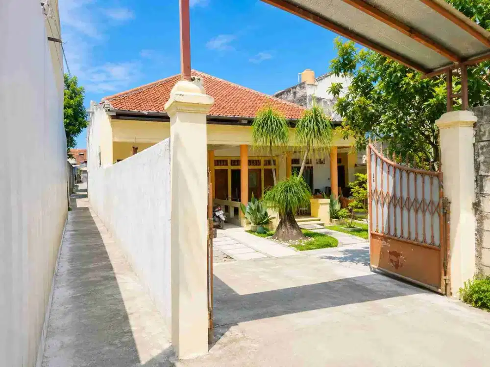 Dijual Cepat Rumah 1 Lantai, Luas, Strategis, Pinggir jalan raya,  SHM, di Kalimulya, Pondok Rajeg - Depok