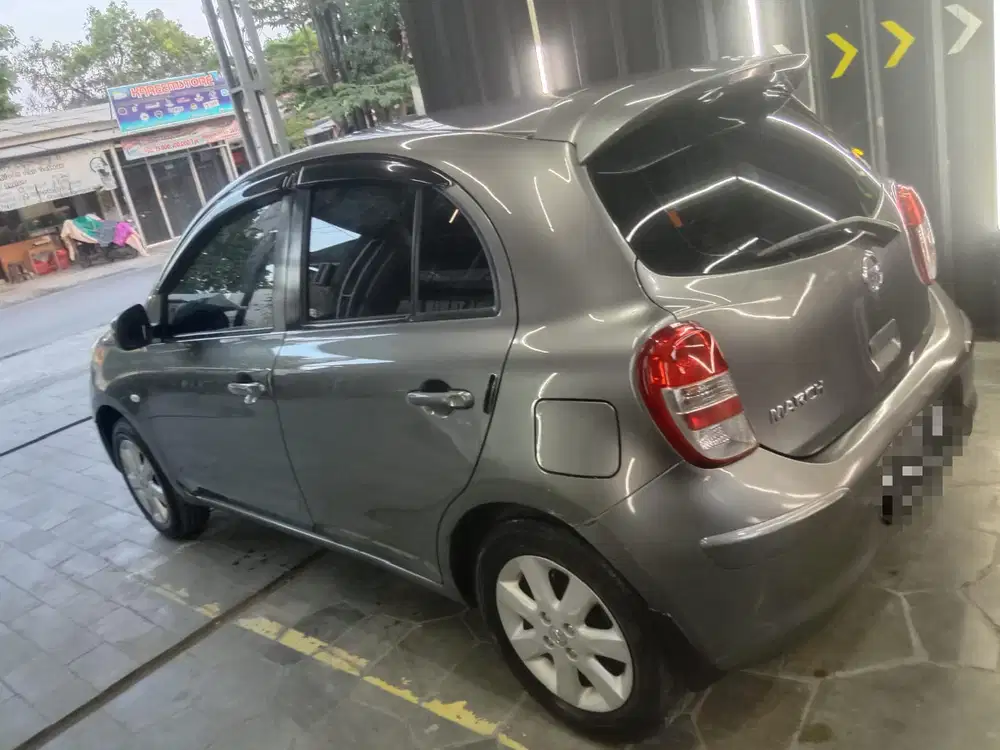 Nissan March 2011 Bensin Pajak Hidup Mei 2027