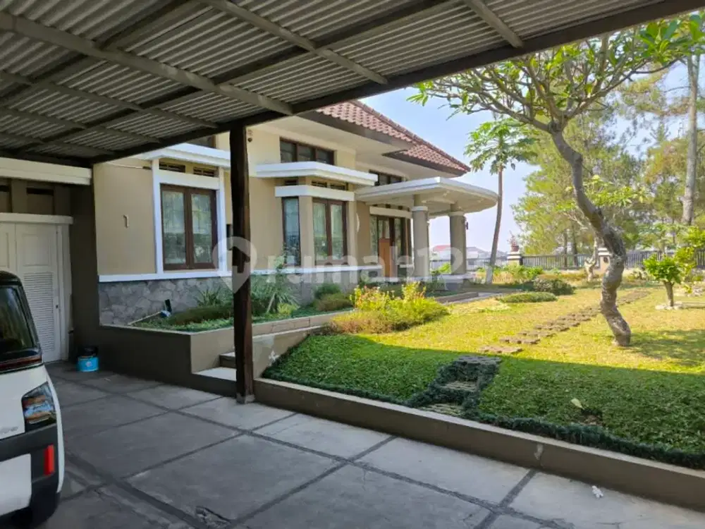 Rumah Nyaman dan Asri View Sungai di Kota Baru Parahyangan