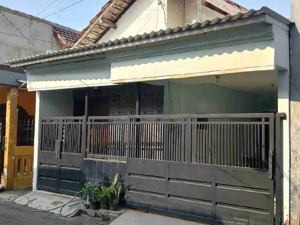 Alastipis, Pabean, Sedati, Sidoarjo sekitar 1,5 KM ke Bandara Juanda