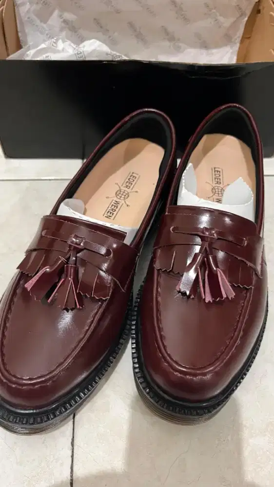 SEPATU LOAFERS PRIA