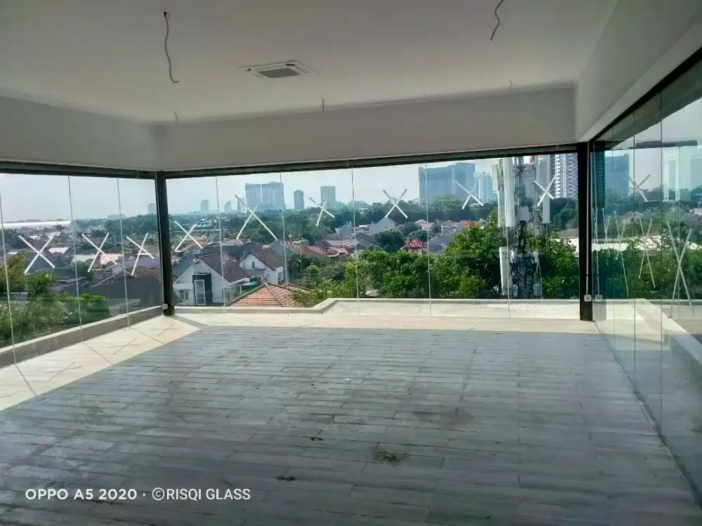 Kaca tempered second/rekondisi masih 90% kualitas bagus