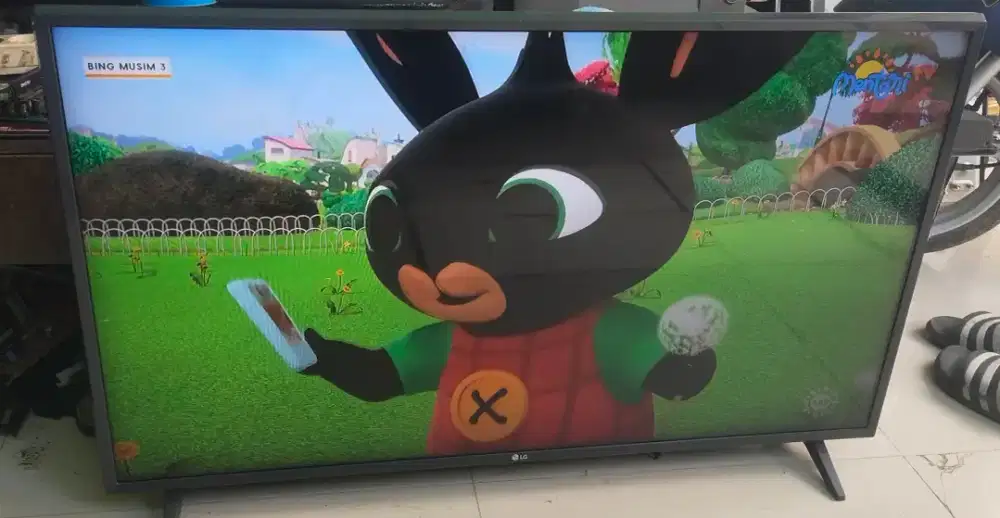 LG Smart Tv Android 43 INCHI mulus