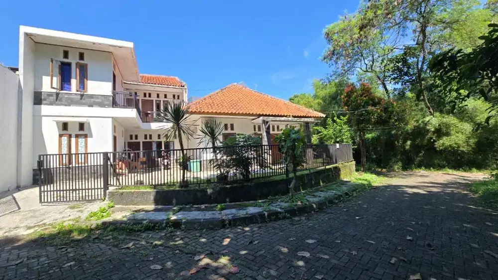 2,45 M Rumah + Kos Aktif Full Huni Strategis di Griya Loka BSD