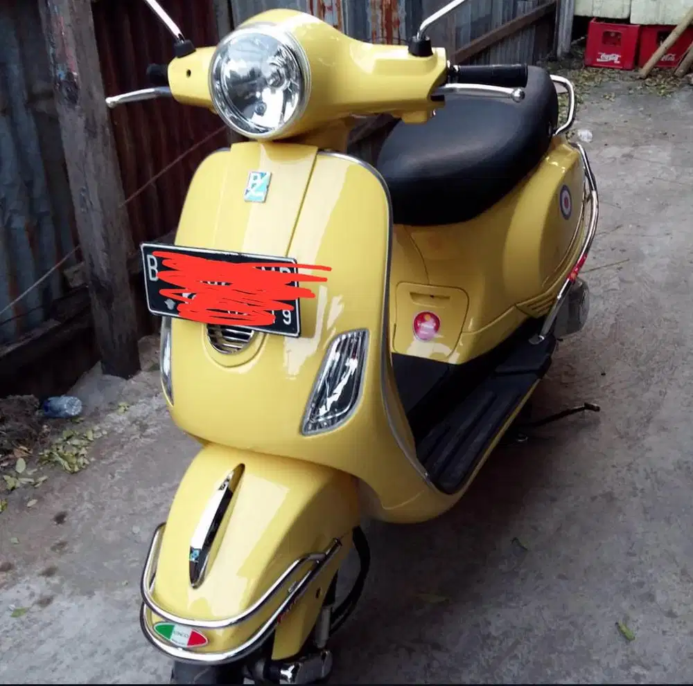 Jual cepat motor vespa karna mau ganti serian terbaru
