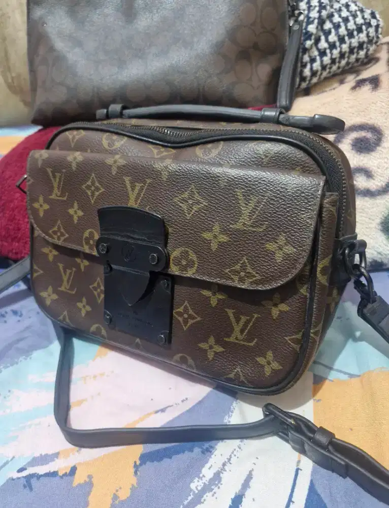Preloved tas selempang LV kulit asli monogram