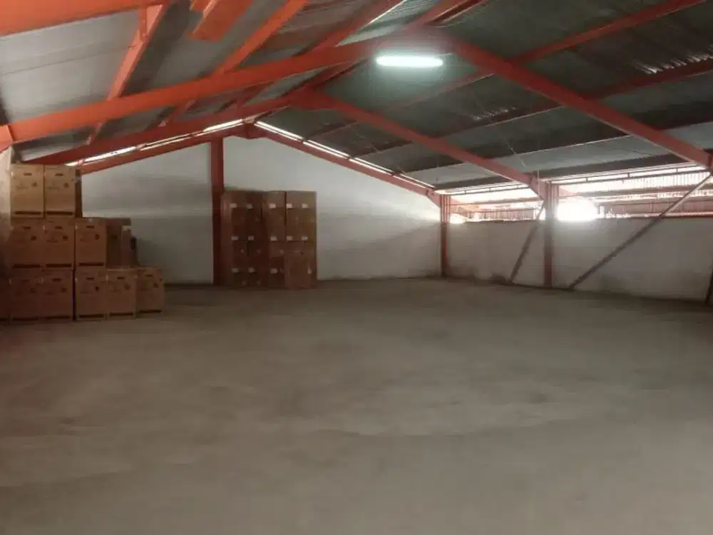 Dijual Gudang siap pakai dengan bangunan 2 lantai di Sunter, Jakarta Utara