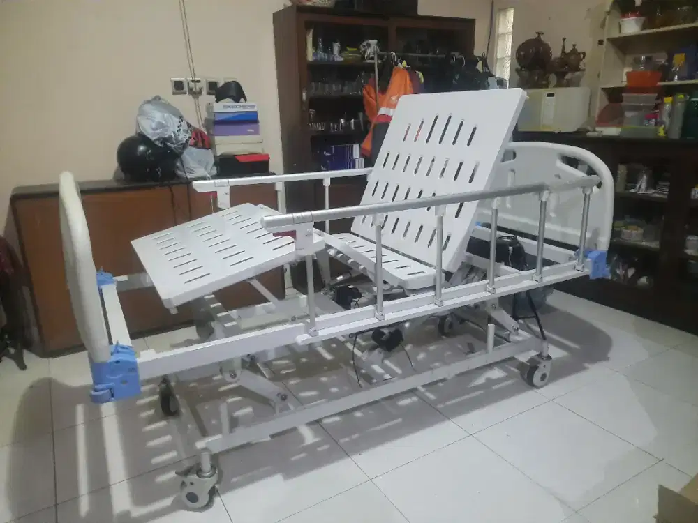 Ranjang Pasien 3 crank