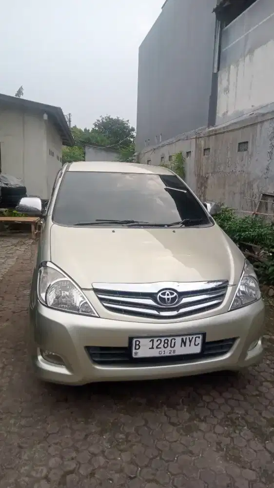 Toyota kijang innova 2.0 G A/T