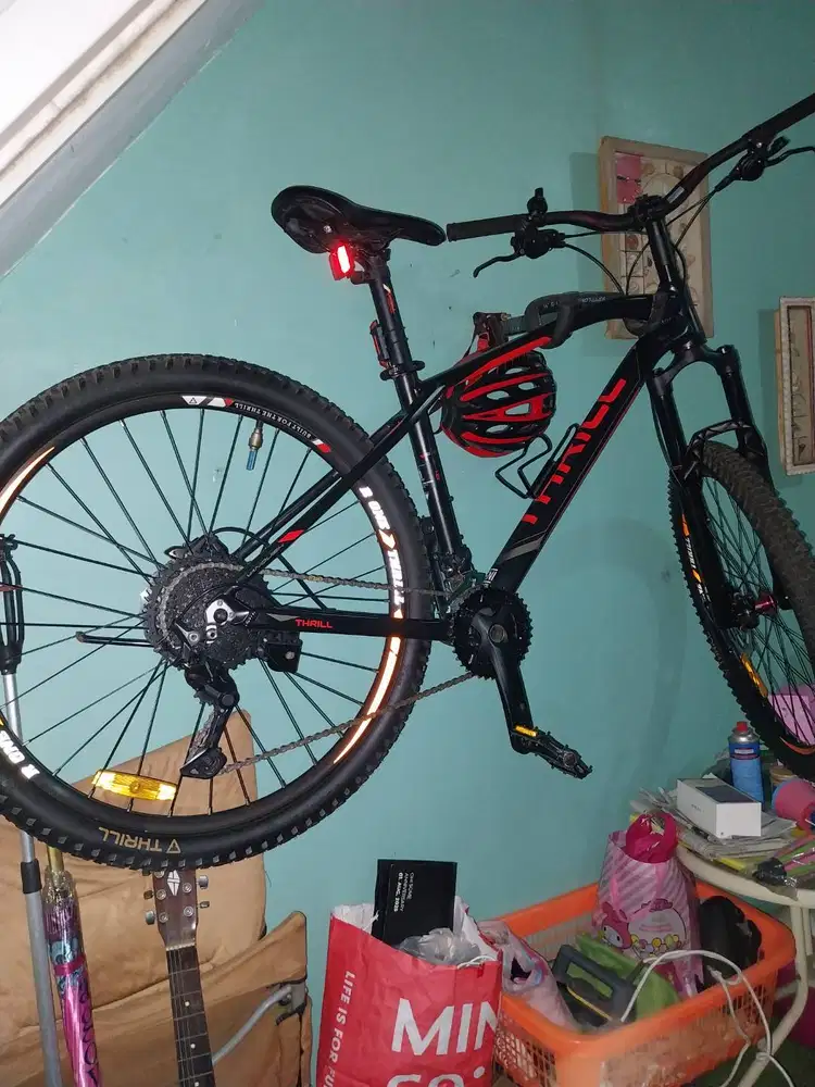 Sepeda gunung thrill vanquish