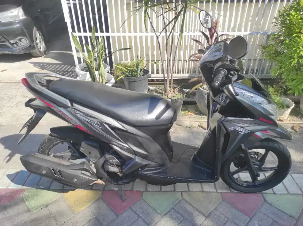 Vario 125 hitam tahun 2012