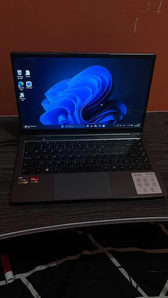 Jual laptop axio hype 7 amd
