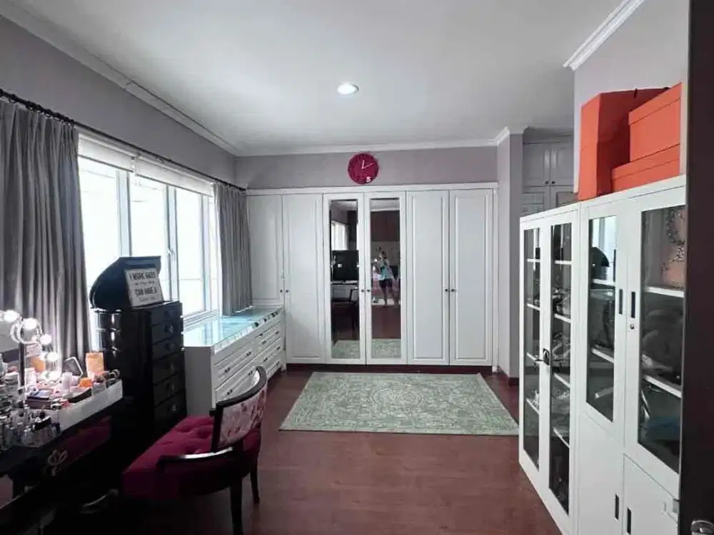 JUAL RUMAH TOWN HOUSE KEBAYORAN BARU BRAWIJAYA DIJUAL TOWN HOUSE AREA BRAWIJAYA JAKARTA SELATAN