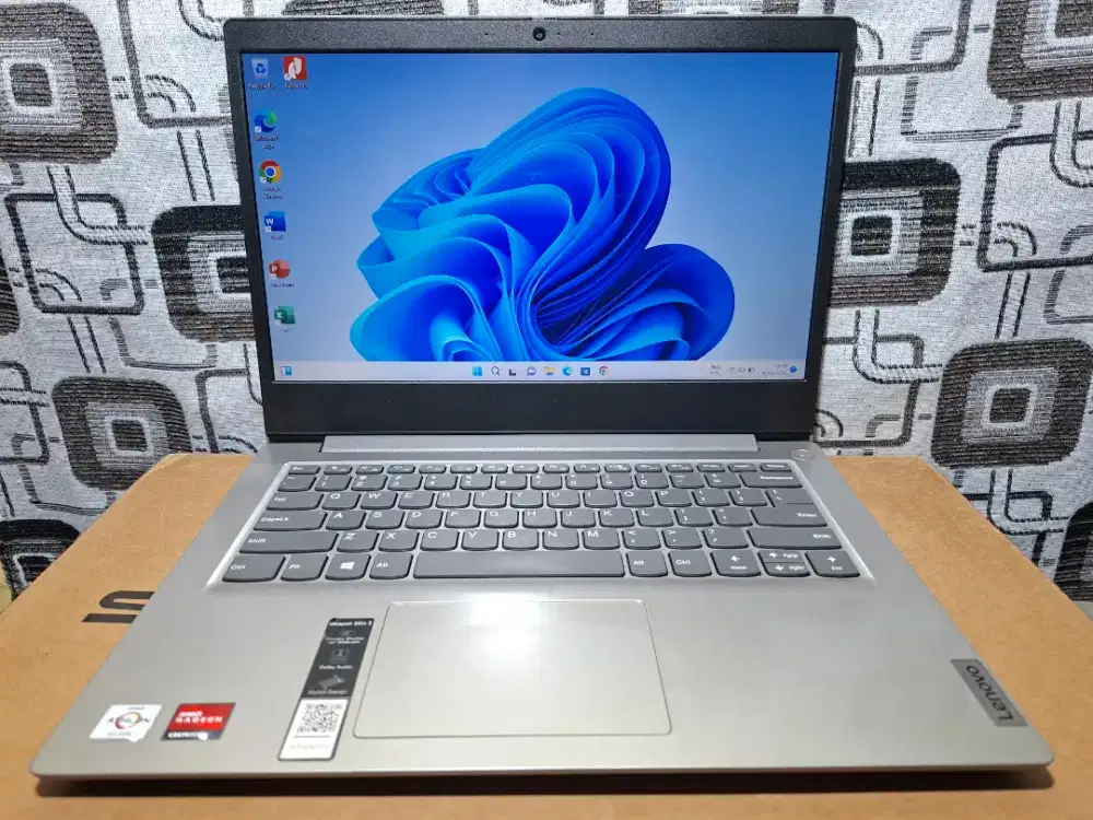 Laptop Lenovo ideapad slim 3 athlon silver layar FHD slim batre awet