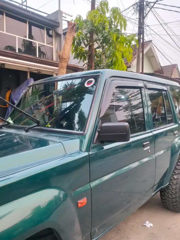 Melayani bongkar pasang kaca film mobil