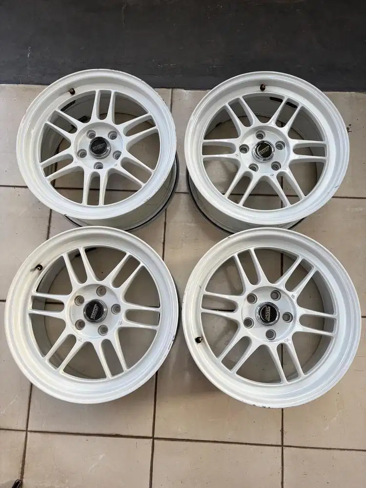 SSW R17 PCD 5x114 lebar 8 et 35