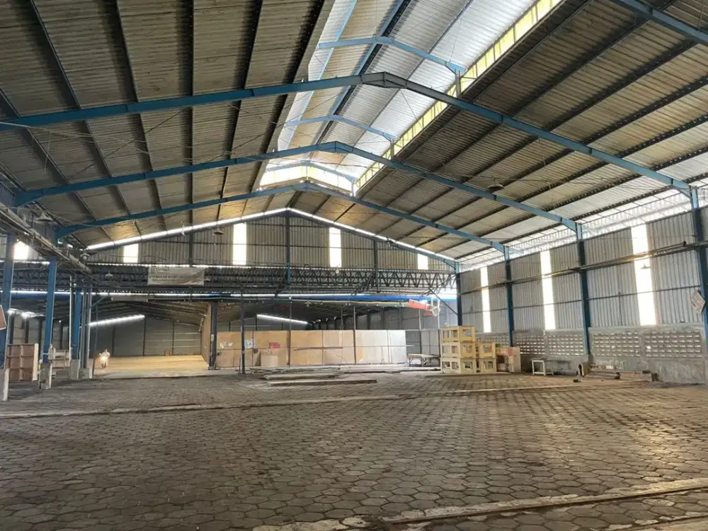 Dijual Gudang Ex Pabrik Plywood Zona Industri Lokasi Kaliwungu,Kendal Luas 1,9 Ha