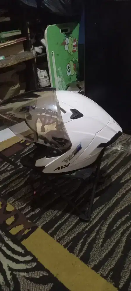 helm masih bagus ukuran L