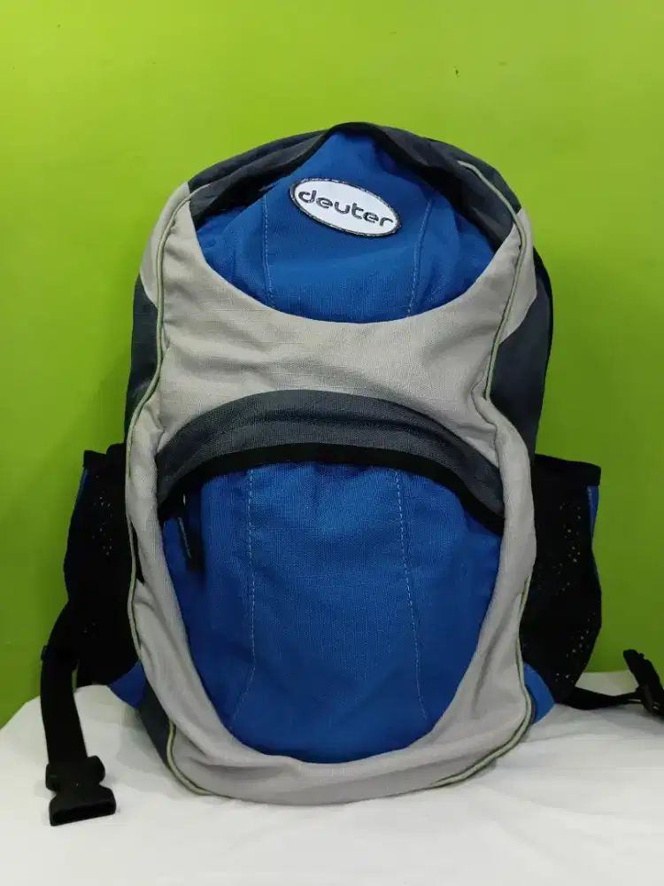 Tas ransel deuter cowok preloved luar