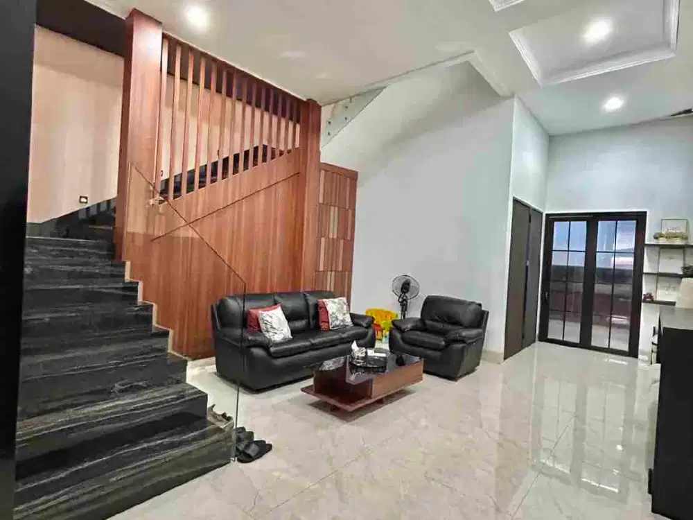 Rumah Mewah Furnished Private Pool di Gunung Sahari Jakarta Pusat