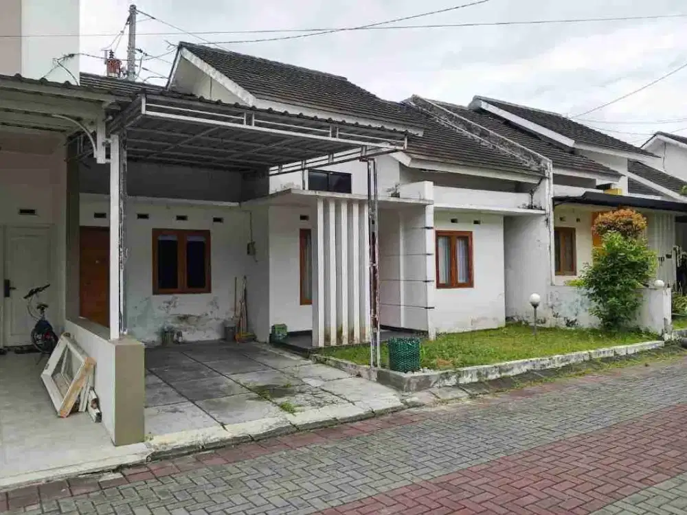 Rumah Bagus Dalam Perumahan Di jl. Palagan km 6,5 Dekat HYATT Dan Kampus UGM