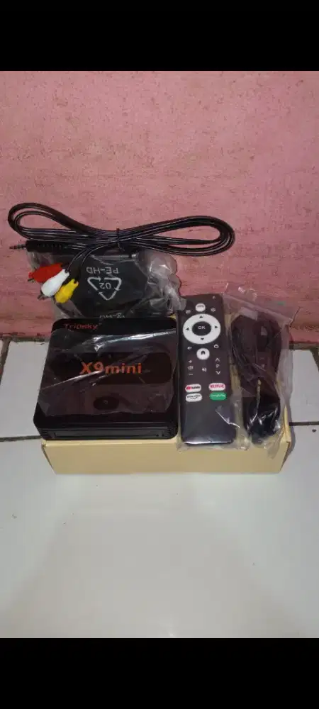 ANDROID TV BOX TRIPSKY X9 ORIGINAL RAM 4/32GB BARANG BARU