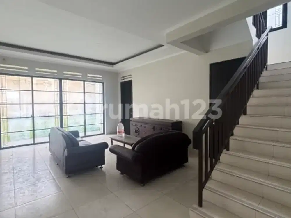 Disewakan Rumah Mewah Siap Huni di Bandoeng Tempo Doeloe Kbp