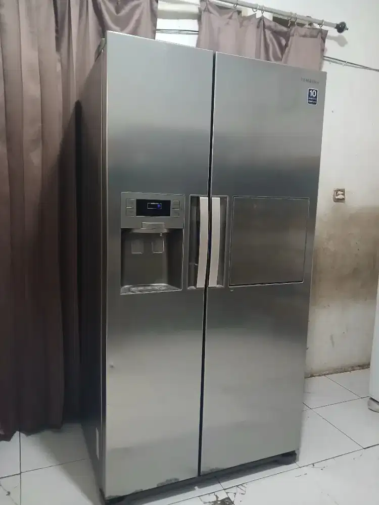 dijual kulkas 2pintu sidw by side merk samsung Normal
