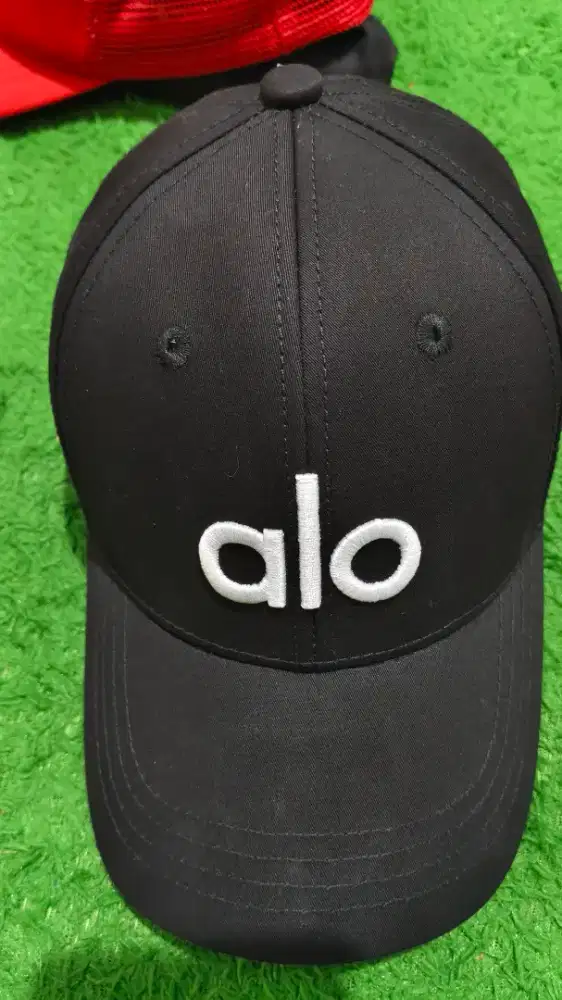 Topi Alo Black bordir putih