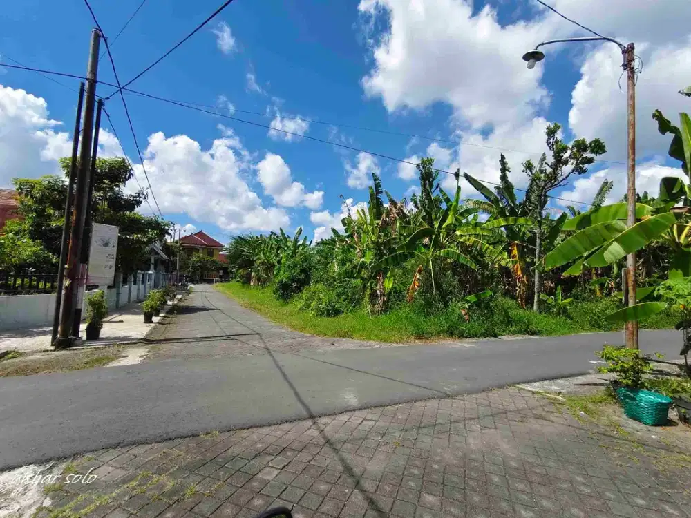 tanah cantik 2 muka karangasem Laweyan solo