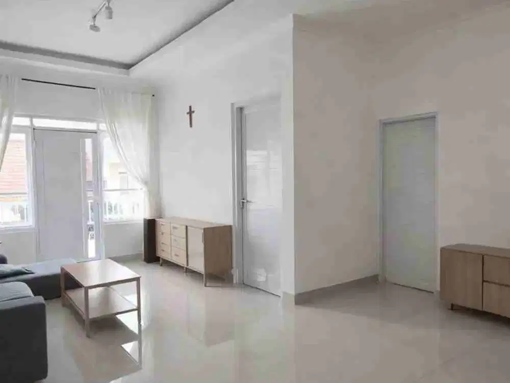 Dijual Rumah Furnished Tatar Banyak Sumba Kota Baru Parahyangan, 3+1 KT, Siap Huni