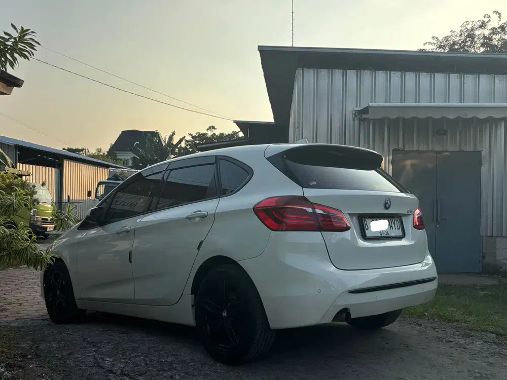 BMW 218i 2015 Bensin
