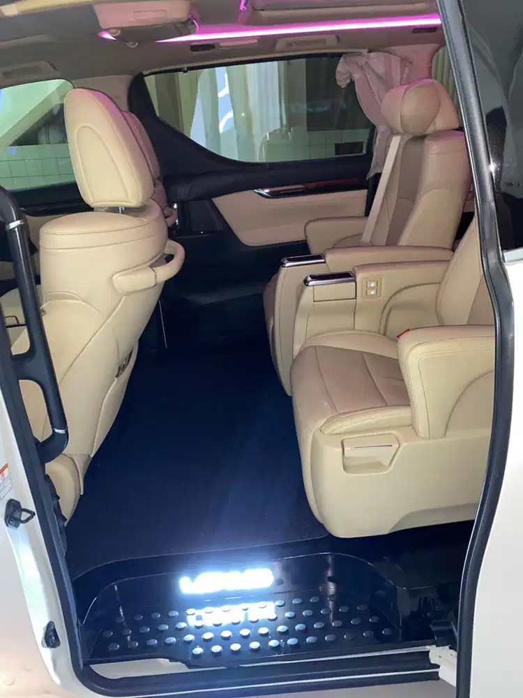 Toyota Alphard 2017 Bensin