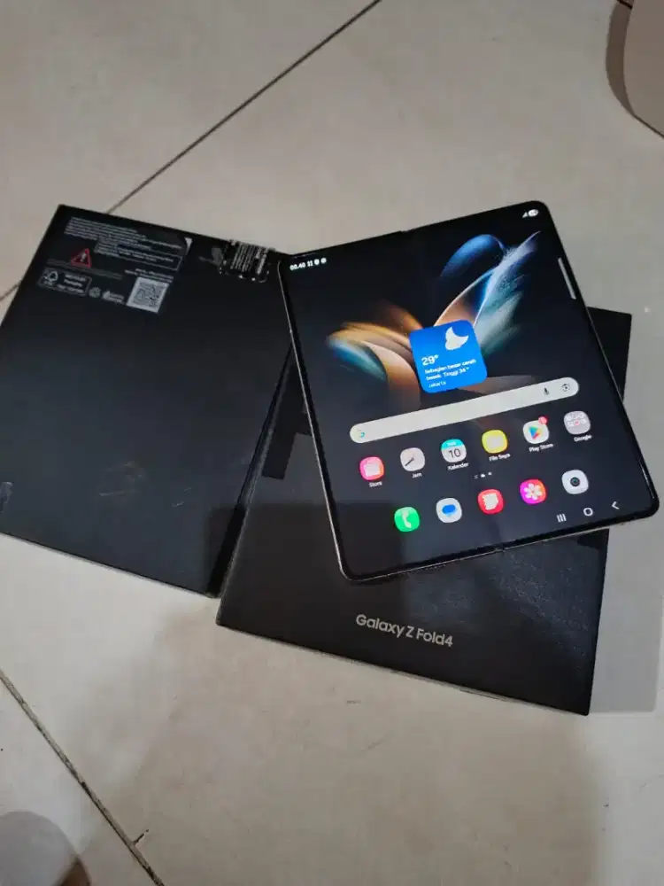 Samsung z fold 4 12/512 sein