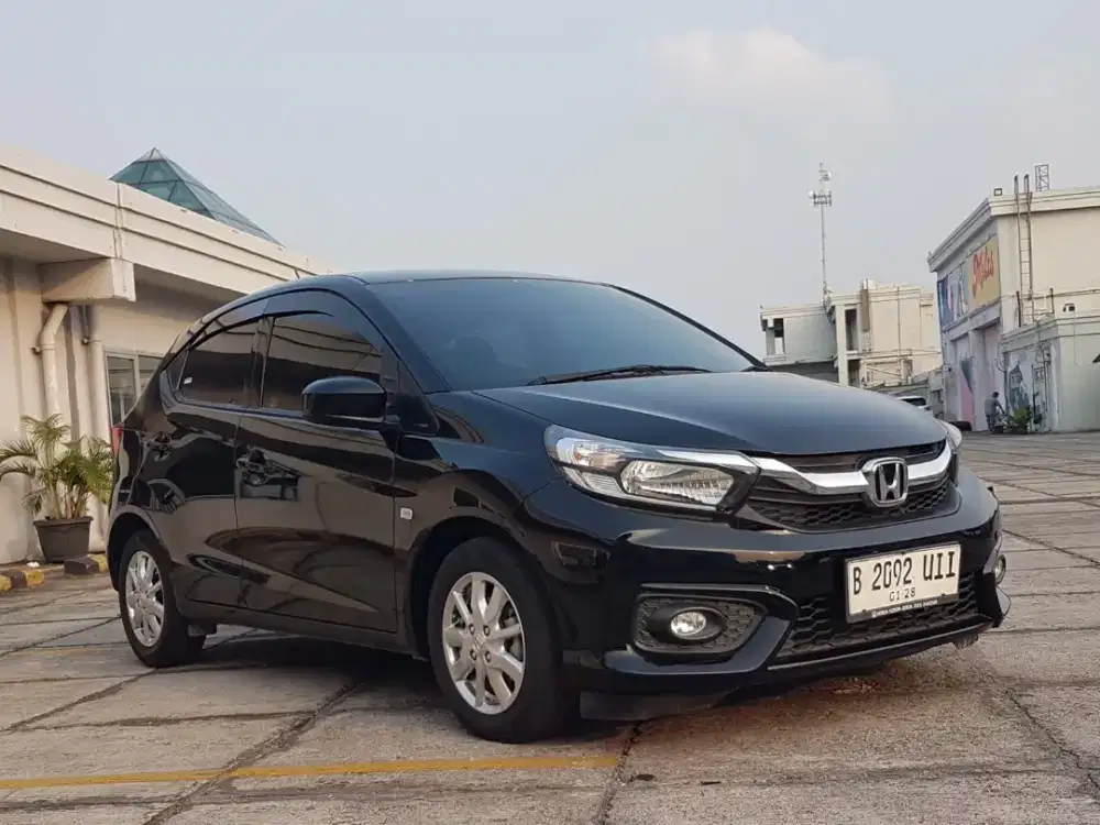HONDA BRIO E SATYA 1.2 AT 2022/2023 HITAM BRIO RS