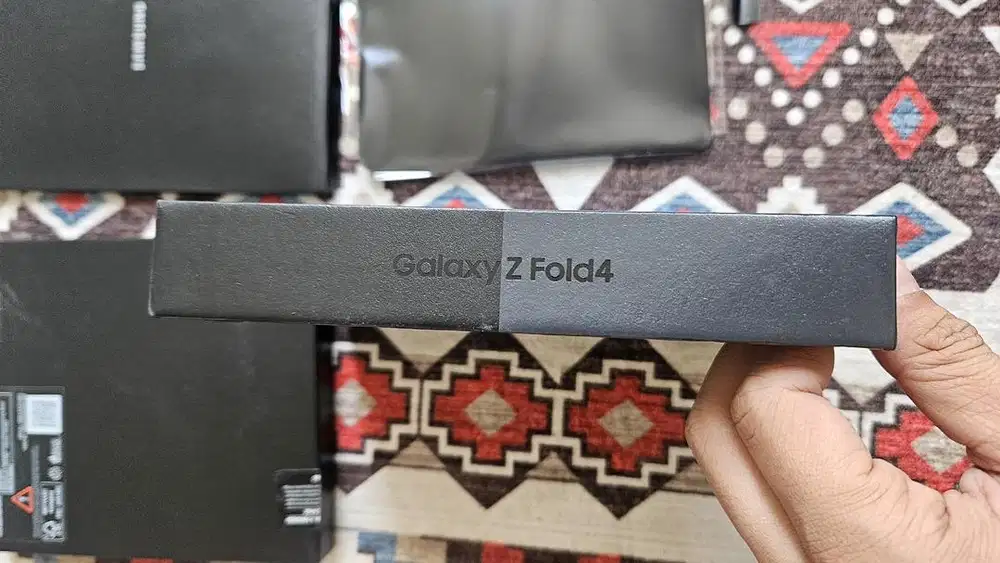 Dus Box Samsung Galaxy Z Fold 4 black Copotan Ori Sein