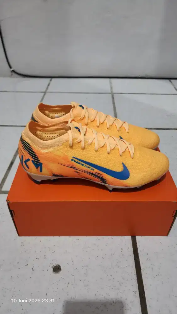Sepatu bola nike mercurial vapor 16 pro FG x kylian mbappe size 42