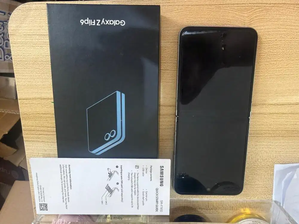 JUAL CEPAT SAMSUNG GALAXY FLIP 6 12/256gb ex garansi resmi sein