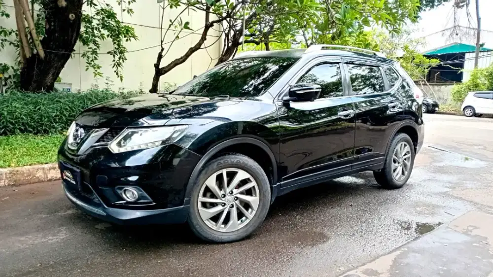 NISSAN XTRAIL 2.5 T32 2016 MATIC HITAM
