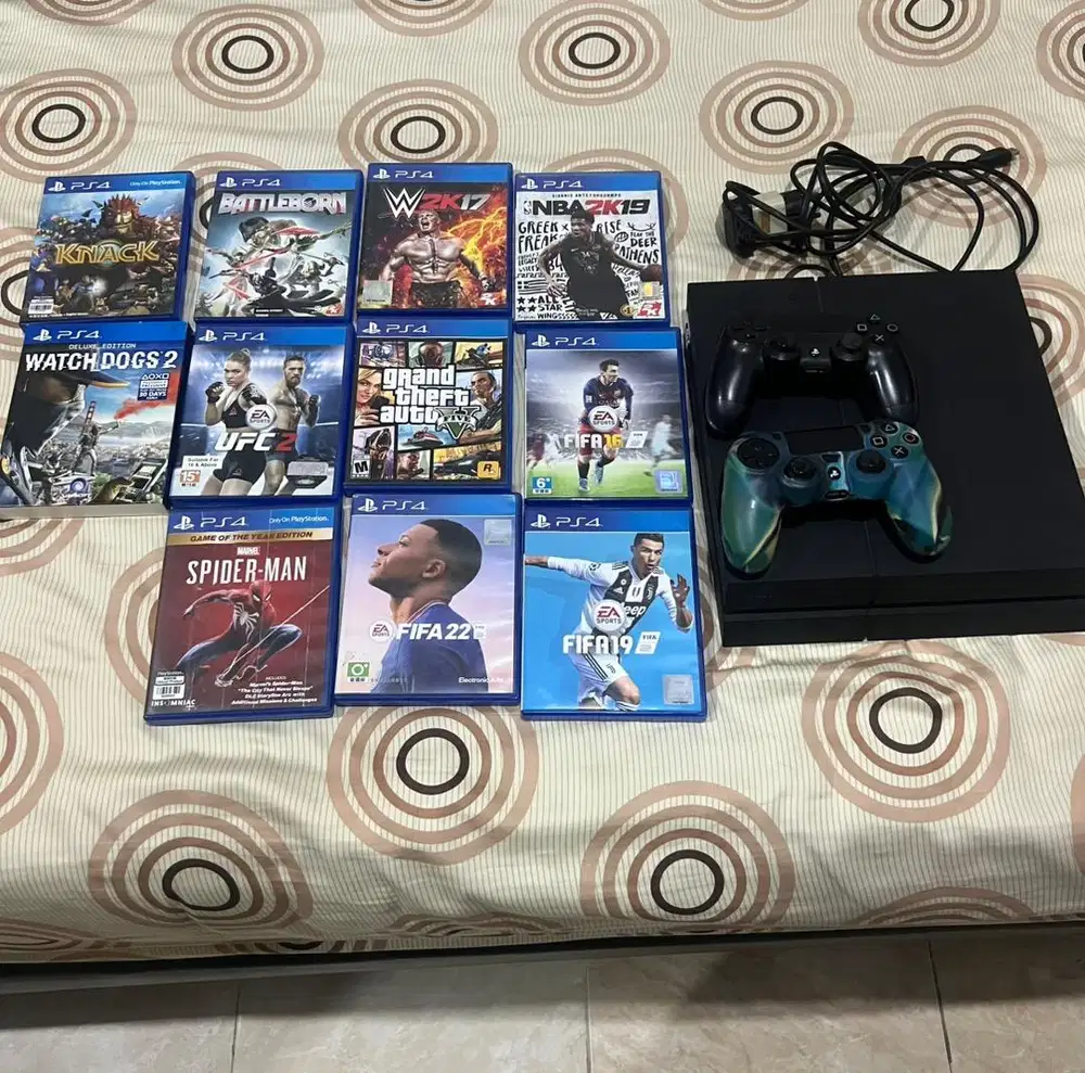 Jual PS4 + Games Siap main!
