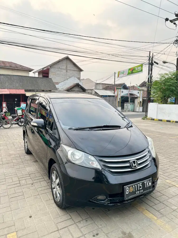 Honda Freed 2010 Bensin