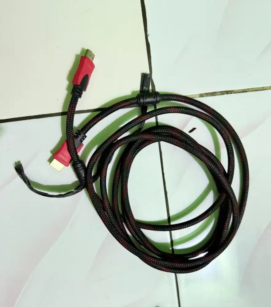 Kabel HDMI komputer