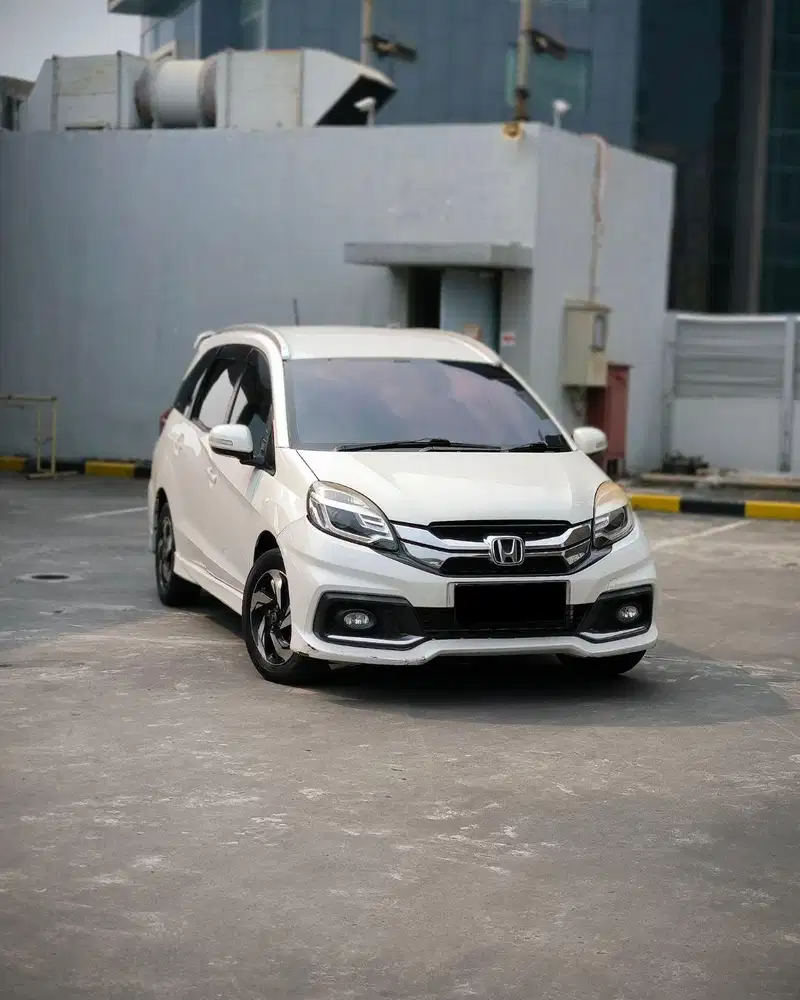 KM ASLI BERGARANSI Honda Mobilio RS CVT 2015 TERAWAT & SIAP PAKAI