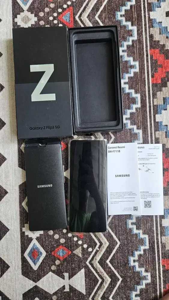 Dus Box Samsung Galaxy Z Flip 3 cream Copotan Ori Sein
