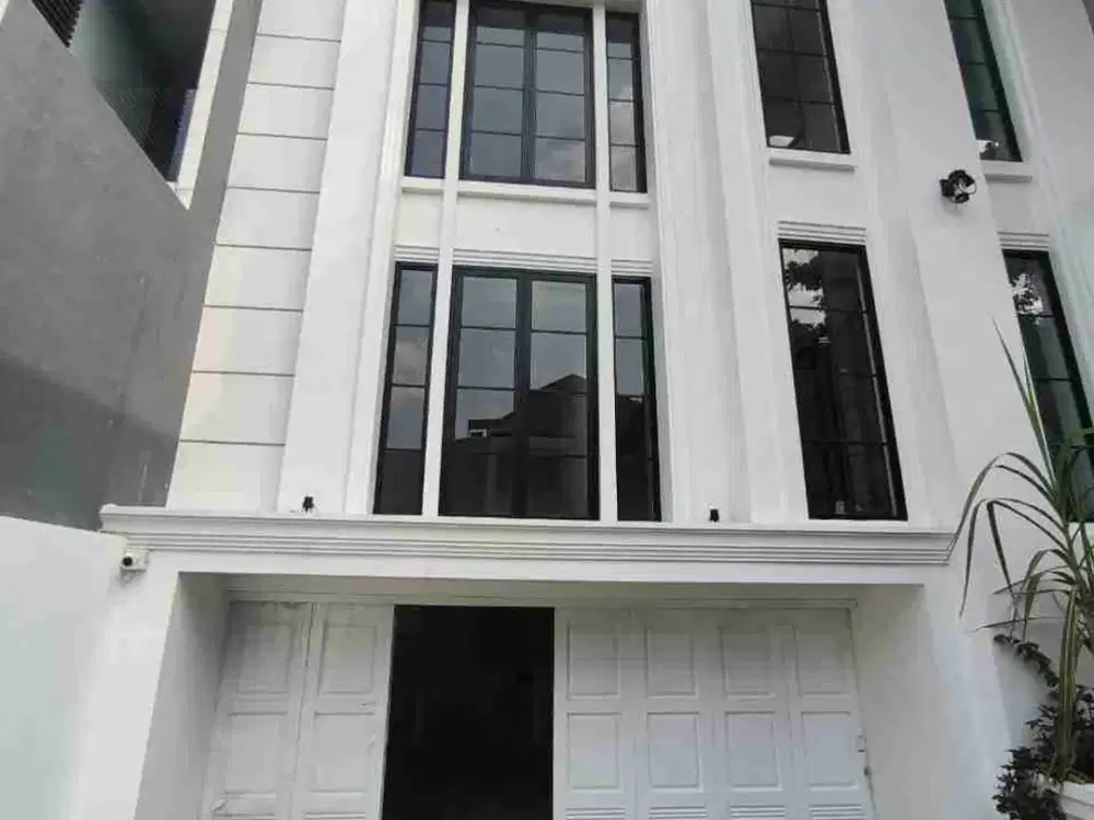Jual Rumahe wGraha Family New Classic House Lebar 15