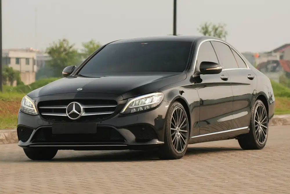 Future is Now! Mercedes Benz C200 EQ Boost 2019 Black 320i c300