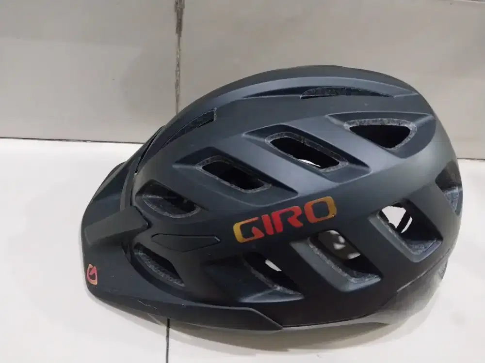 Helm sepeda Dengan apa adanya