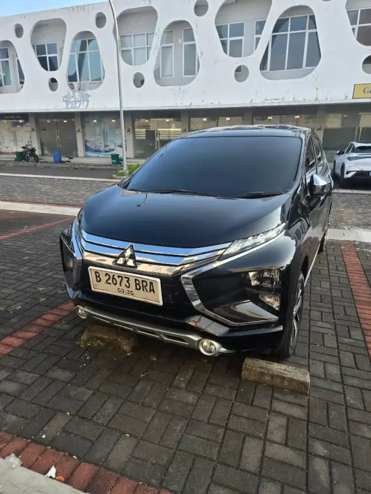 Mitsubishi xpander ultimate at 2019 pemakaian 2020
