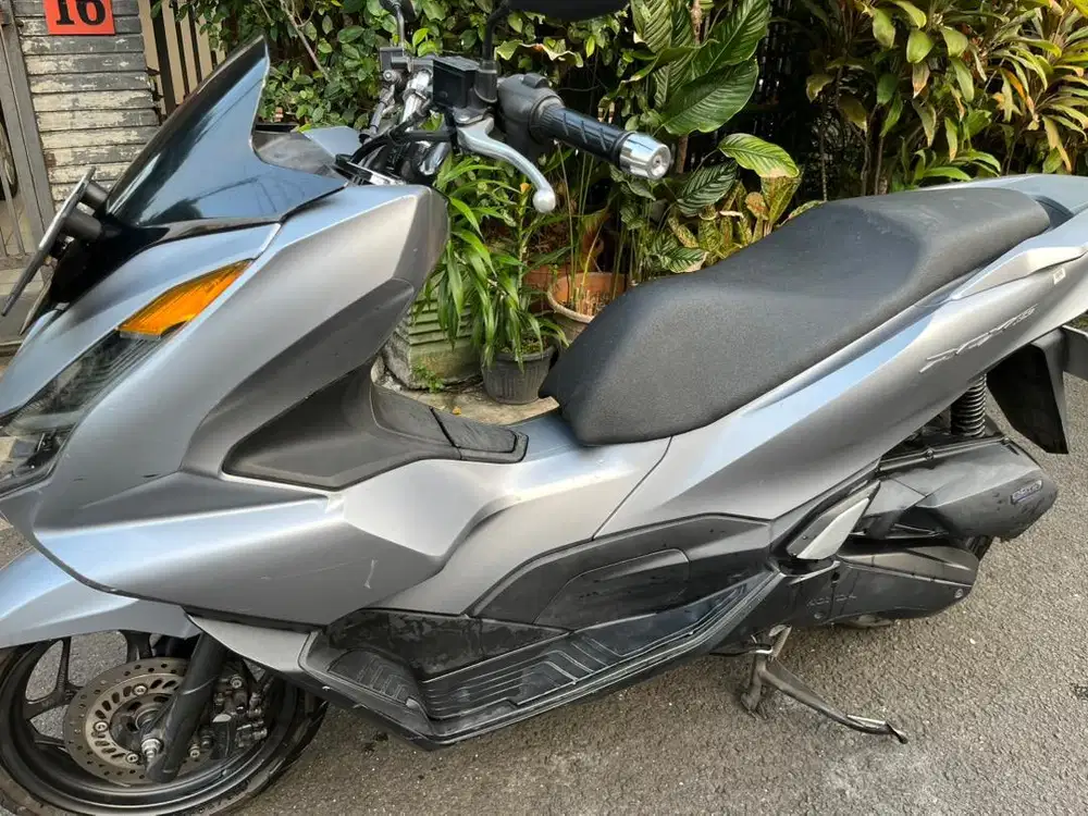 Honda pcx tahun 2024